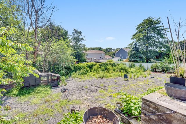 8 Asheville Street, Toms River, NJ 08753