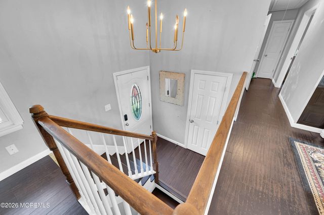 8 Asheville Street, Toms River, NJ 08753