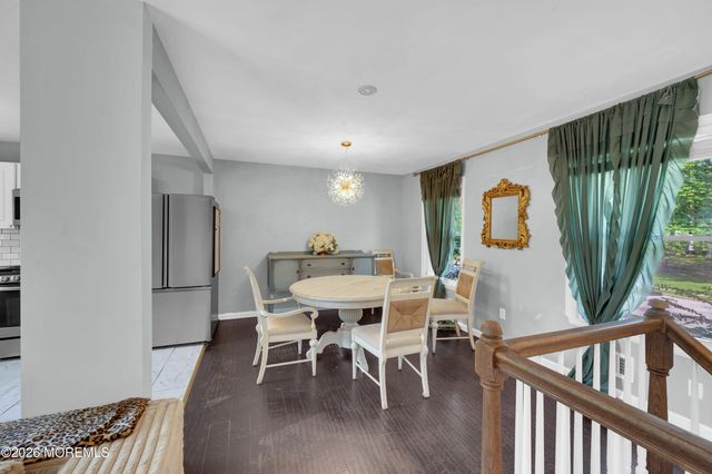8 Asheville Street, Toms River, NJ 08753