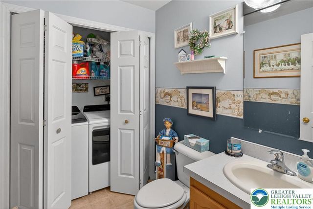 216 Pheasant Place, Coolbaugh Twp, PA 18466