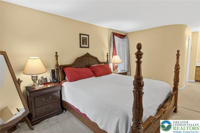 216 Pheasant Place, Coolbaugh Twp, PA 18466