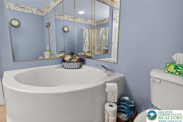 216 Pheasant Place, Coolbaugh Twp, PA 18466