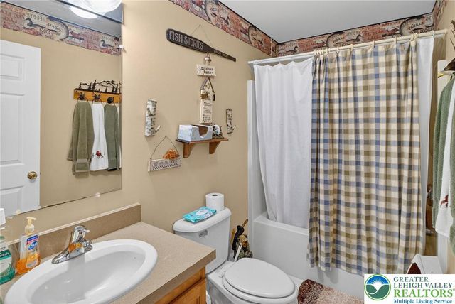 216 Pheasant Place, Coolbaugh Twp, PA 18466