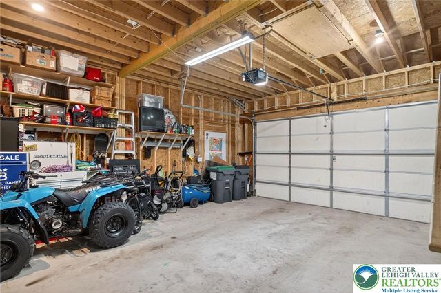 216 Pheasant Place, Coolbaugh Twp, PA 18466