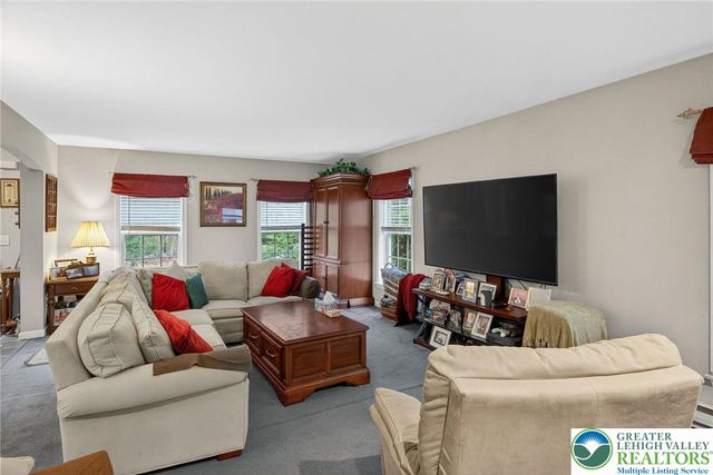 216 Pheasant Place, Coolbaugh Twp, PA 18466