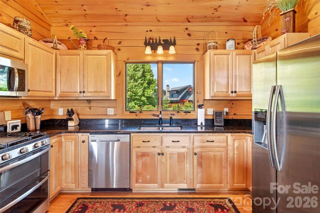 217 Summit Drive, Nebo, NC 28761