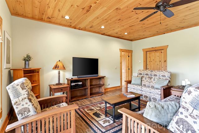 217 Summit Drive, Nebo, NC 28761