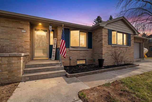 123 N 12th STREET, Oostburg, WI 53070