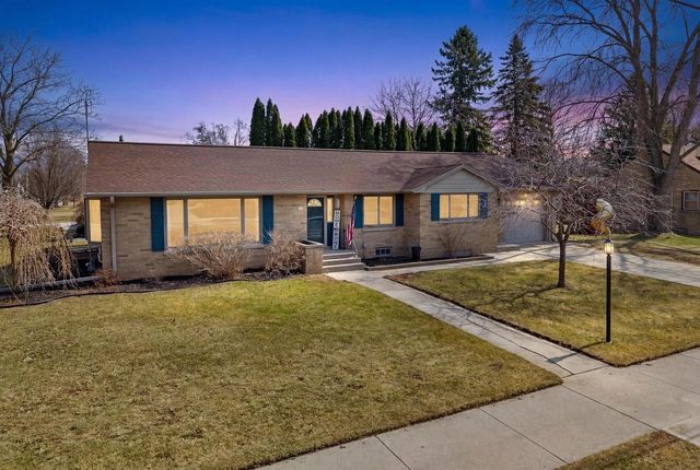 123 N 12th STREET, Oostburg, WI 53070