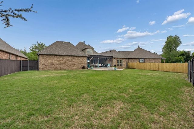 2521 Scarlet Oak Court, Choctaw, OK 73020