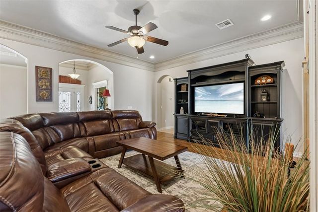 2521 Scarlet Oak Court, Choctaw, OK 73020