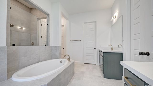 218 Hidalgo, Boerne, TX 78006