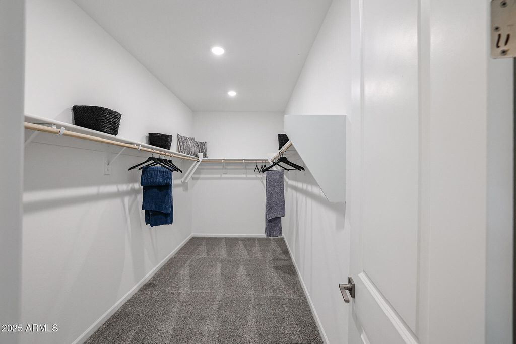 Image 16 of property listing at 30128 W WINDROSE Drive, Buckeye, AZ 85396