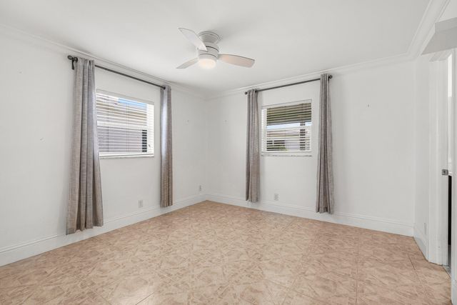 2105 SW 14th Place, Boynton Beach, FL 33426