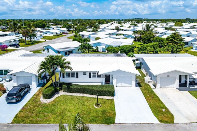 2105 SW 14th Place, Boynton Beach, FL 33426