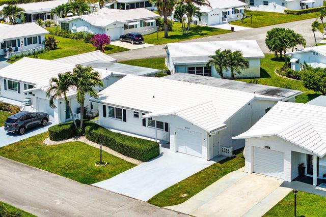 2105 SW 14th Place, Boynton Beach, FL 33426