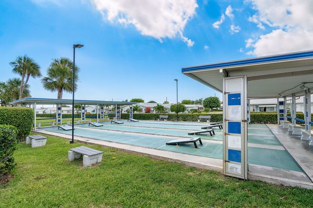2105 SW 14th Place, Boynton Beach, FL 33426