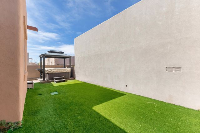 4 Rusty Spur, Santa Fe, NM 87508