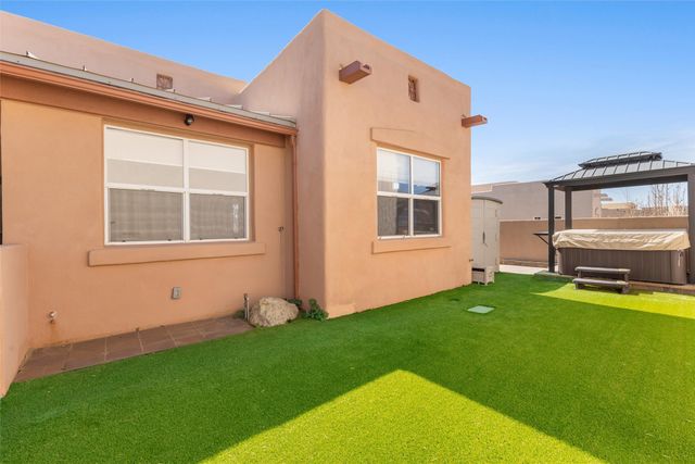 4 Rusty Spur, Santa Fe, NM 87508