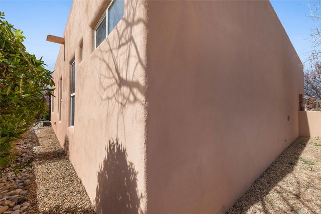 4 Rusty Spur, Santa Fe, NM 87508