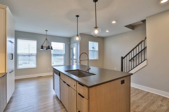 3500 Madison Park Avenue, Cincinnati, OH 45209