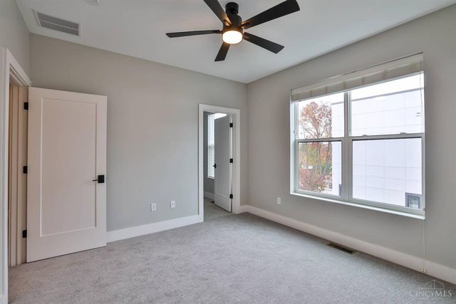 3500 Madison Park Avenue, Cincinnati, OH 45209