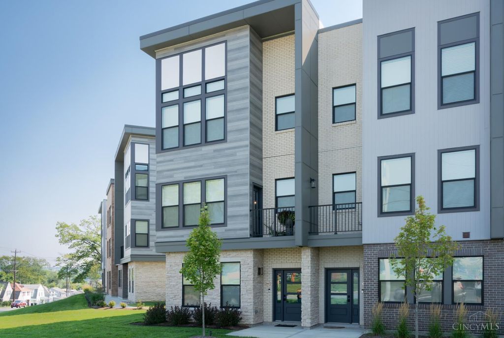 3500 Madison Park Avenue, Cincinnati, OH 45209