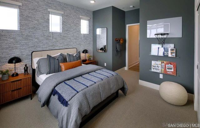 709 Meadowood ST 328, Fallbrook, CA 92028