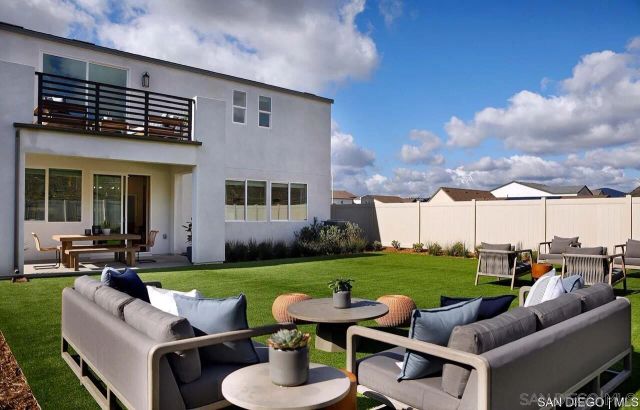 709 Meadowood ST 328, Fallbrook, CA 92028