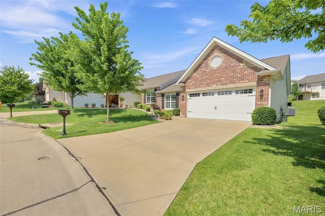 145 Dornoch Drive, St Charles, MO 63301
