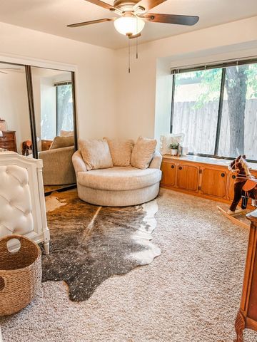 126 E Windsor Drive, Hanford, CA 93230