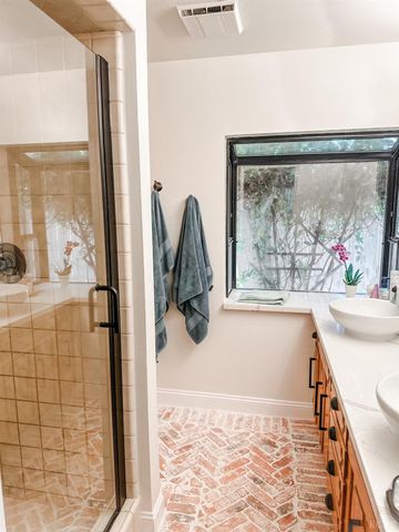 126 E Windsor Drive, Hanford, CA 93230