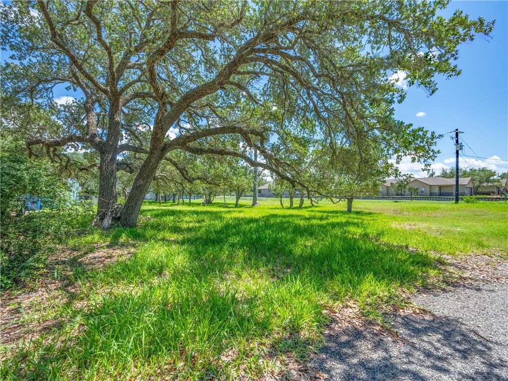 210 Timber Lane, Rockport, TX 78382 — exterior