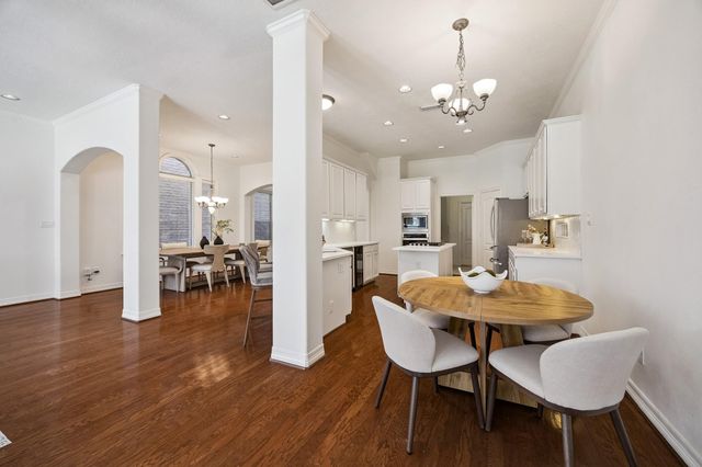 5429 Fairdale Lane, Houston, TX 77056