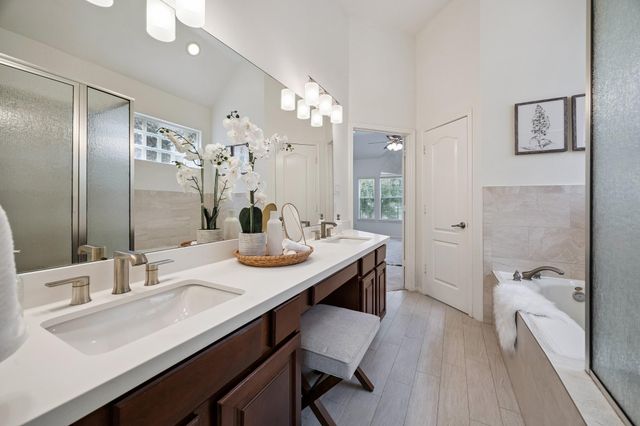 5429 Fairdale Lane, Houston, TX 77056