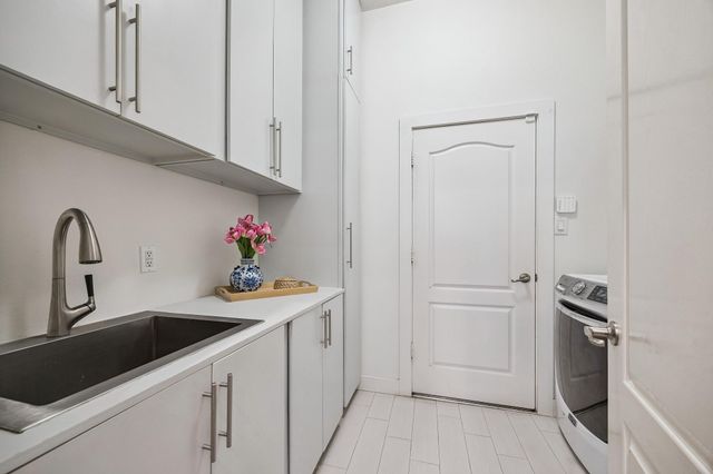 5429 Fairdale Lane, Houston, TX 77056