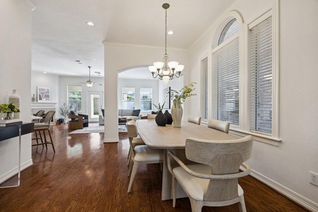 5429 Fairdale Lane, Houston, TX 77056