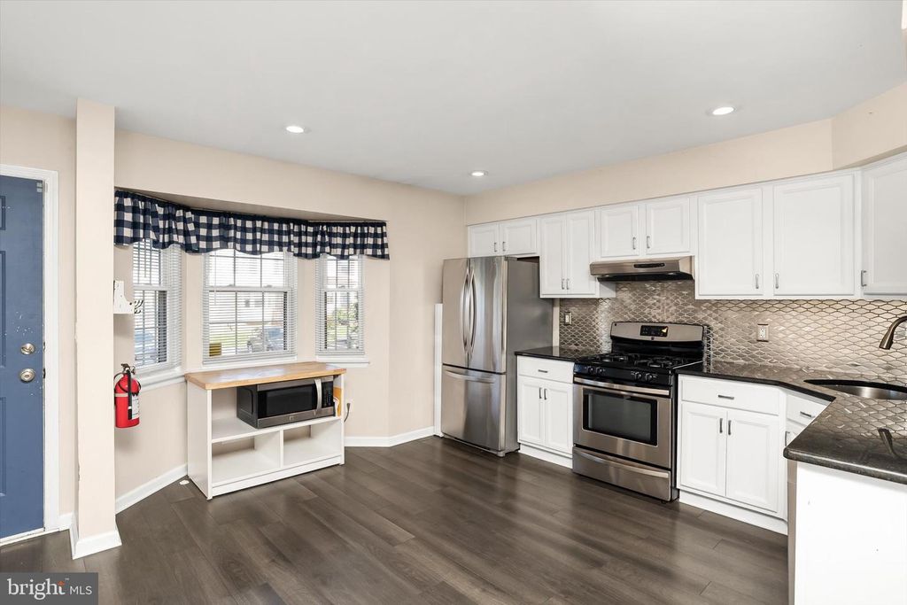 10 RYANS CT, BORDENTOWN, NJ 08505 — photo 3