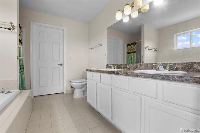 33395 Sand Piper Drive, Romulus, MI 48174