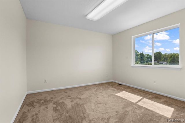 33395 Sand Piper Drive, Romulus, MI 48174