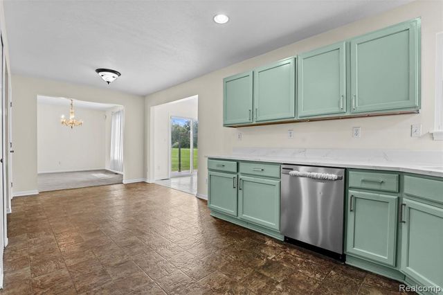33395 Sand Piper Drive, Romulus, MI 48174