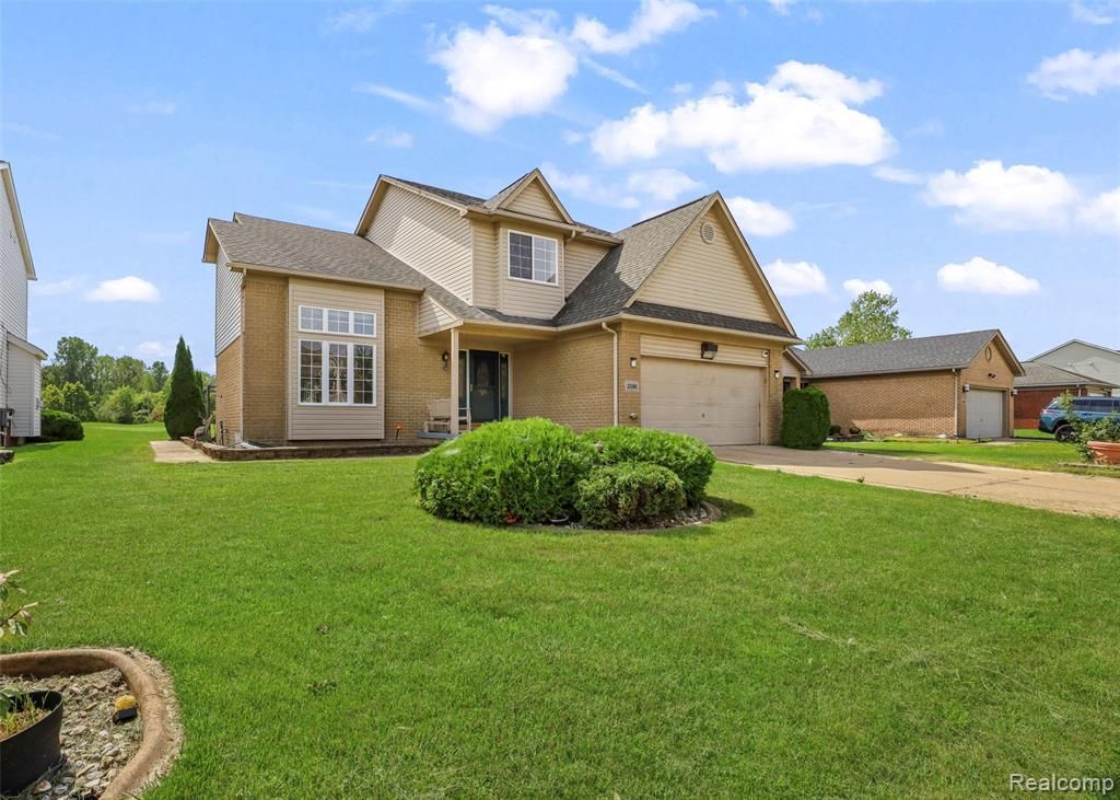 33395 Sand Piper Drive, Romulus, MI 48174