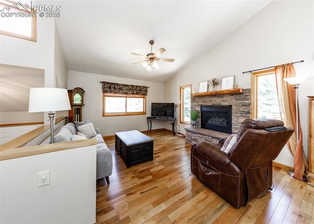 2873 Sunnywood Avenue, Woodland Park, CO 80863