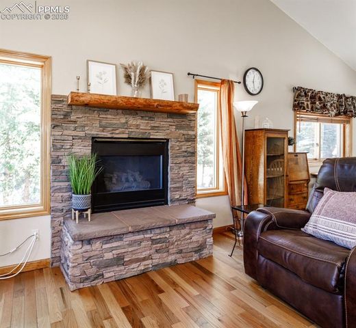 2873 Sunnywood Avenue, Woodland Park, CO 80863