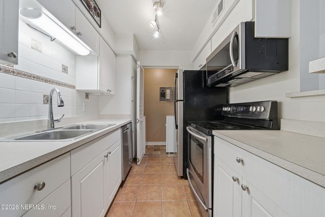 10200 BELLE RIVE Boulevard 57, Jacksonville, FL 32256