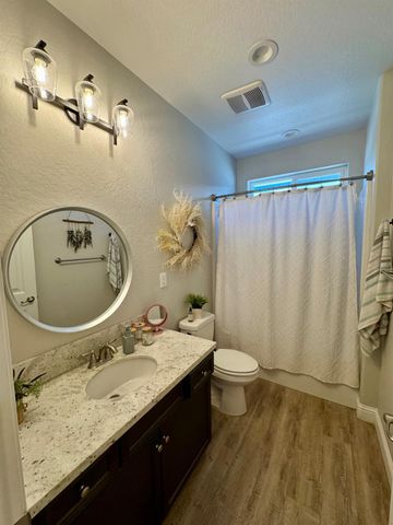 1140 Wasatch Drive, Madera, CA 93638