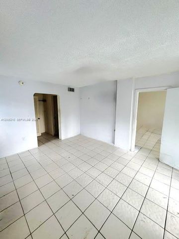 2861 Leonard Dr F514, Aventura, FL 33160