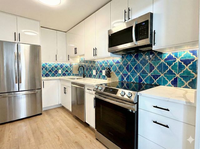 3900 N LAKE SHORE Drive 7D, Chicago, IL 60613