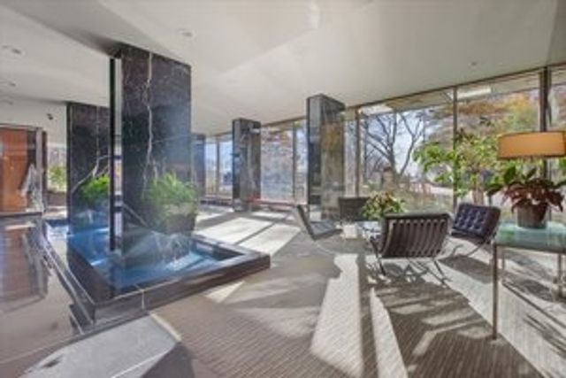 3900 N LAKE SHORE Drive 7D, Chicago, IL 60613