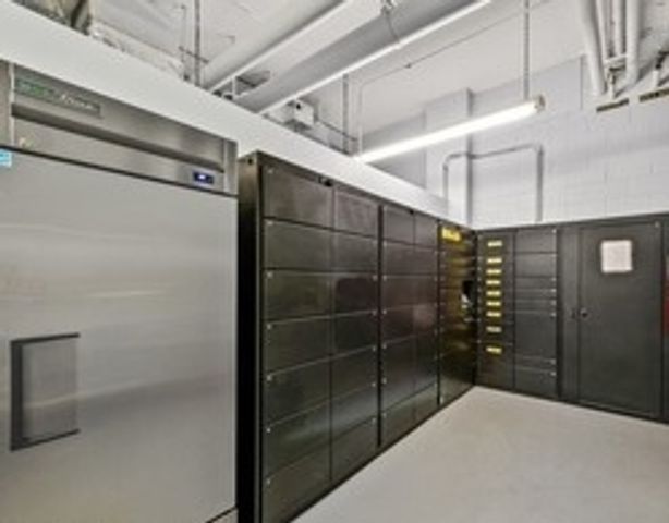 3900 N LAKE SHORE Drive 7D, Chicago, IL 60613